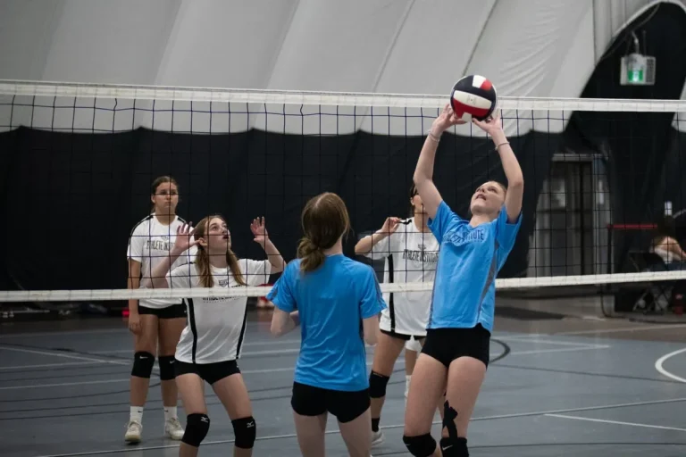 Träna och undvik skador - så gör volleybollspelare
