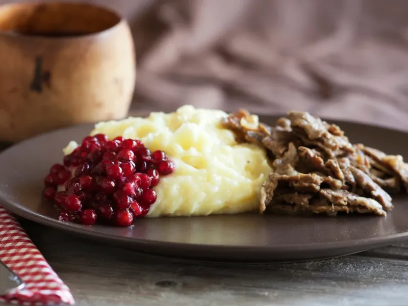 Tillbehören som fulländar älgskavsgrytan